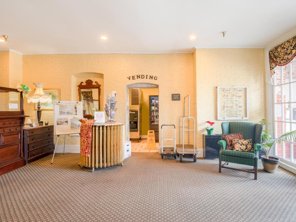 The Belmont By Oyo Hotel 2*